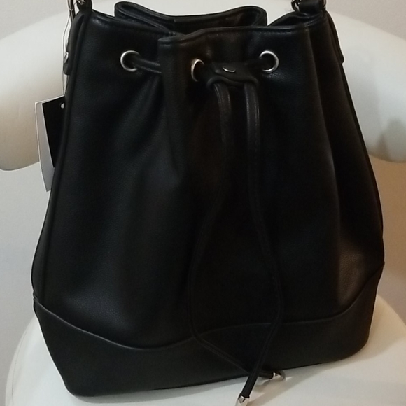 Handbags - Vegan Leather Fashion Bucket Handbag